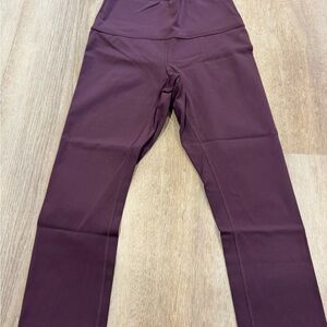 lululemon athletica Cropped Women’s Deep Purple Leggings